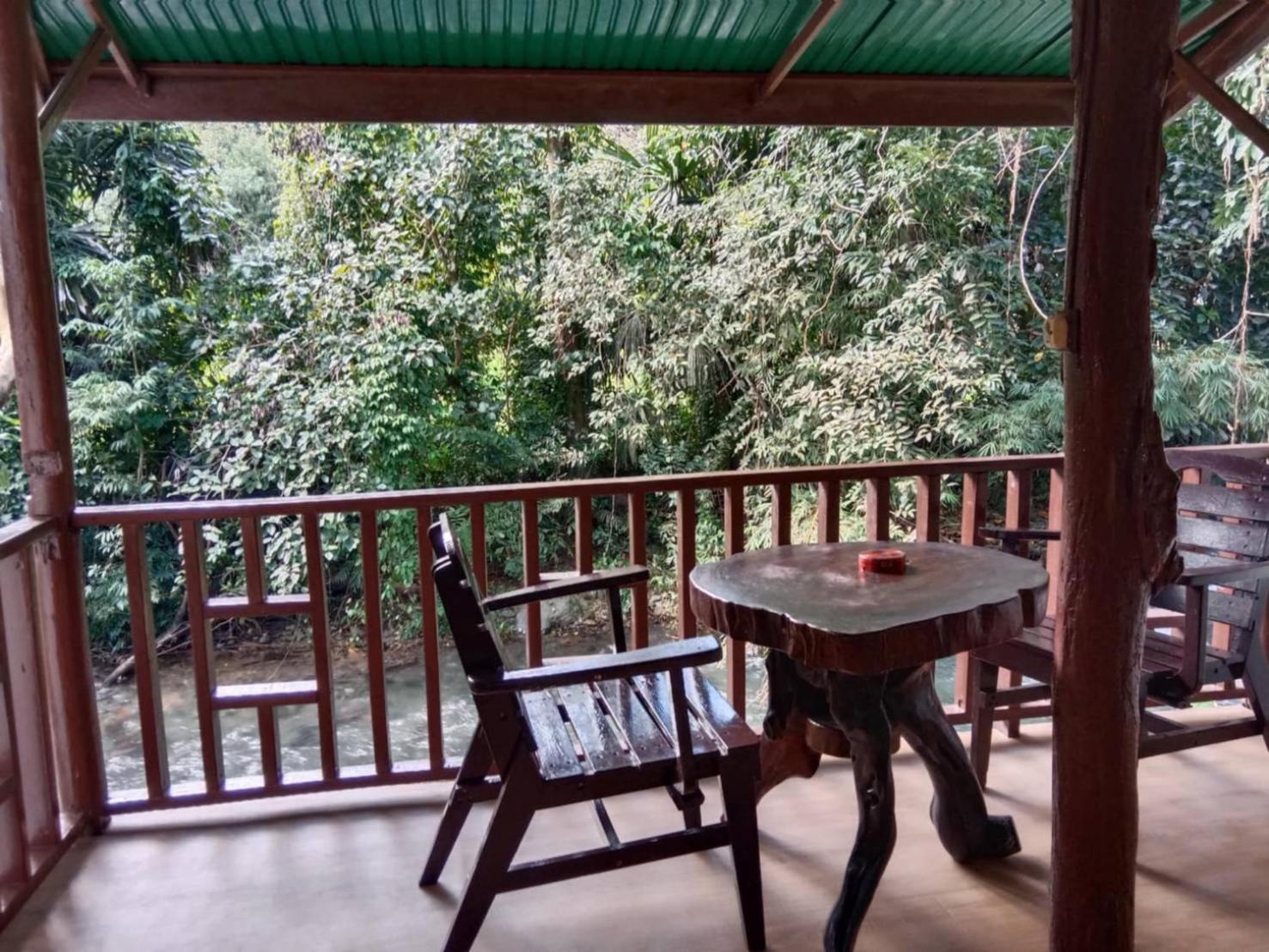 Tree Tops River Huts Khao Sok National Park Exterior foto